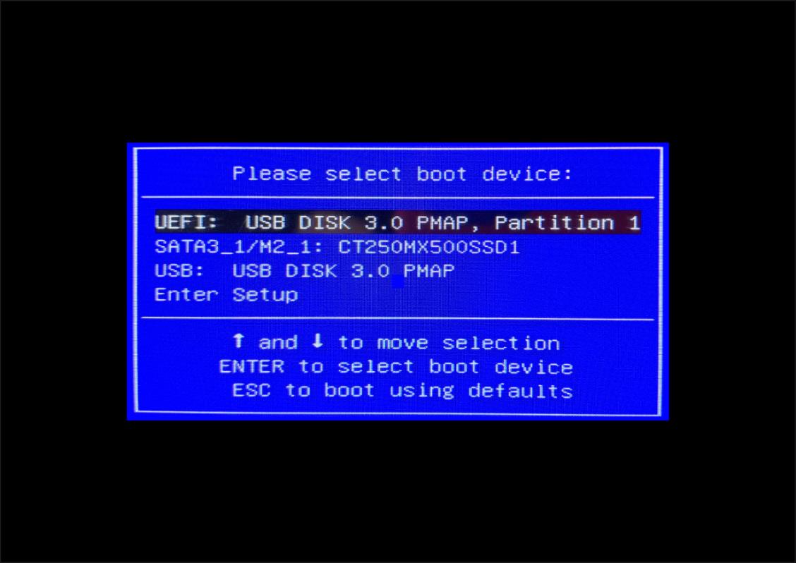 Boot device selection menu showing UEFI USB DISK 3.0 PMAP partition 1 highlighted.
