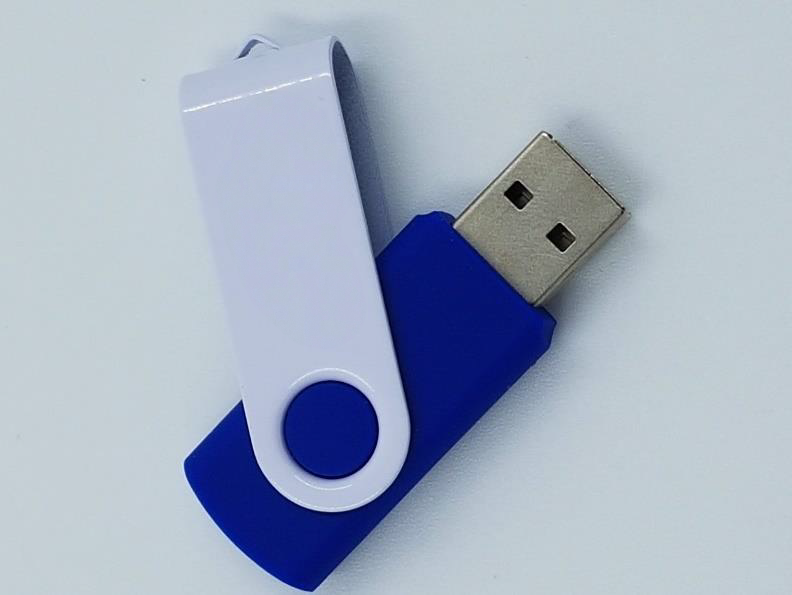 The 32 GB USB recovery pen drive supplied with the Model 686.